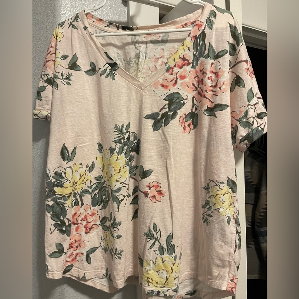 XL 24/7 brand floral T-shirt